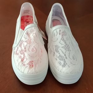 Lace Skechers